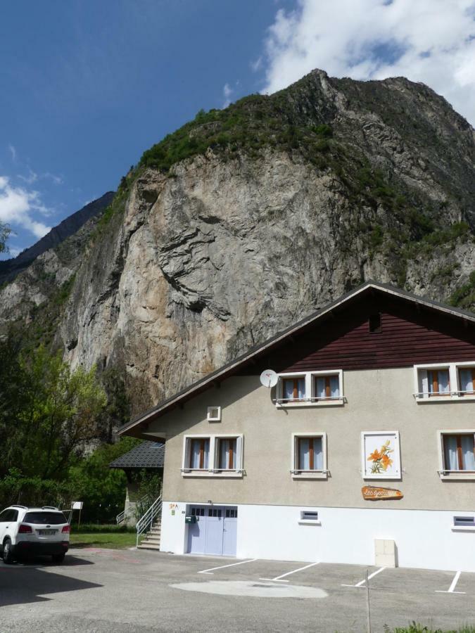 Les Lys Oranges Apartamento Le Bourg-dʼOisans Exterior foto